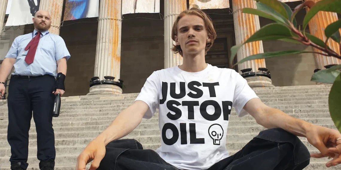 Robando salmón ahumado por el socialismo: Activistas de élite apuntan a Waitrose